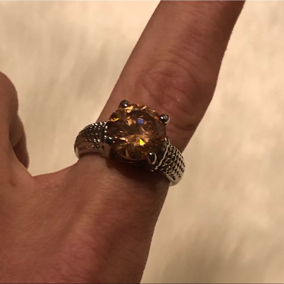 🌟 BUNDLE ONLY Gorgeous Statement ring - Picture 4 of 9